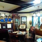 レストラン ペニーレイン - ビートルズな店内