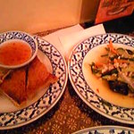 タワンタイ - TAWAN THAIランチサラダ揚げパン