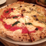 Pizzeria VIVO  - Half & Half PIZZA