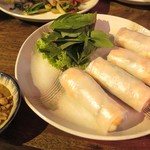 QUÁN BỤI - Vietnamese Bistro - 春巻き
      
