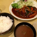 MOBU - ハンバーグ(750円+定食350)(2016.06現在)