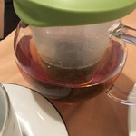 Rukafe pafumu - 紅茶をポットサービスでいただきました