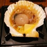Umihe - ほたてバター醤油焼き（雑炊付）690円。