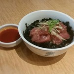 李朝園 - 韓国風マグロ海鮮丼とハーフ冷麺セット1180円（税別）