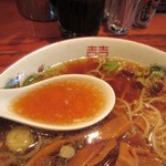 井関屋 - スープ、出汁が真面目