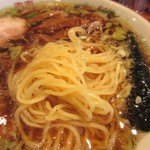 井関屋 - 細めの多加水麺