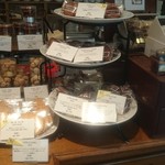 パティスリーエス - フィナンシェやガレット、サブレなど焼き菓子も種類豊富