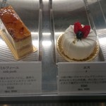 パティスリーエス - ショーケースにはこれだけ…16時ではさすがに遅すぎみたいです