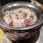 万両 - 七輪。網にこびり付かない。