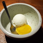 万両 - 銀しゃりジェラートと安納芋の『いもっ子アイス』（480円）