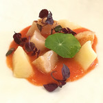 Zoe - ホタテと白桃のサラダ ガスパチョ風味