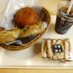 リトルマーメイド - とろり半熟卵のカレーパン、枝豆とごまのパン、ライ麦パンのロースカツサンド、アイスコーヒー