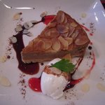 町家喫茶 三宅商店 - ケーキセット　珈琲とアーモンドのチーズケーキ