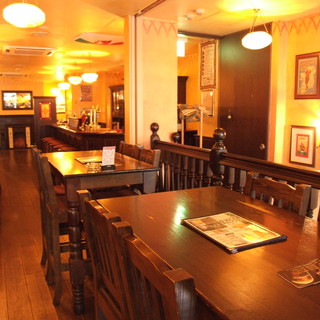 広々とした2階席は、団体利用や各種宴会にぴったり！