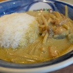 クルンテープ - 鶏肉のグリーンカレー