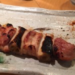 焼鳥 はちまん - http://umasoul.blog81.fc2.com/blog-entry-1624.html