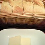 バケットタイプのパン　お替わりフリー