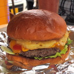 アンティーミー バーガー - プレミアム パイナップルチーズバーガー