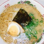 Izakaya Sanzoku - とんこつラーメン