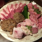 焼肉笑家 - 肉盛り合わせ