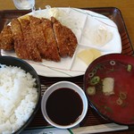 淀すし - とんかつ定食（740円）