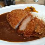 プール トア - 四元豚のカツカレー、カツ断面。