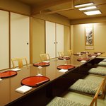 Nihon Ryouri Sushi Kaiseki Katsura - 最大12名様ご利用可能な個室