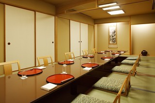Nihon Ryouri Sushi Kaiseki Katsura - 最大12名様ご利用可能な個室