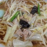 進京亭 - スープは熱々もやしワンタンメン　2016.6