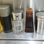 進京亭 - 調味料まわり　2016.6