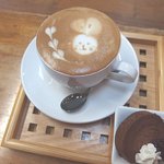 愛Cafe - ラテアートが可愛い！☆カプチーノ500円