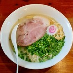 麺屋 菜々兵衛 本店 - 鶏白湯･塩＋大盛（800円）