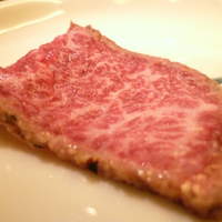 加藤牛肉店 銀座 - 牛刺し
