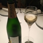 グラスシャンパンで乾杯〜♪（Champagne RL Legras）