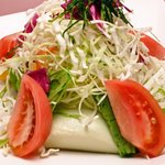 食楽酒房　ひすい - 自家製豆腐のヘルシーサラダ