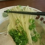 天下一品  - 麺リフト！