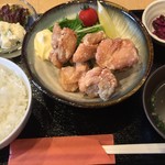 Gaburitei - 若鶏唐揚げ定食（702円税込
                      ）