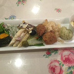 キャナリィ・ロウ 四日市店 - 