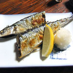 よし半 - サンマの塩焼き