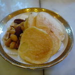 メインラウンジ (リーガロイヤルホテル大阪) - ☆ビールのアテはこちらです(*^。^*)☆