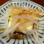 酒とつまみ 水無月 - お通し（変わり奴）