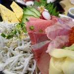 海鮮めし屋 磯人 - 磯人丼