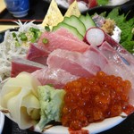 海鮮めし屋 磯人 - 磯人丼