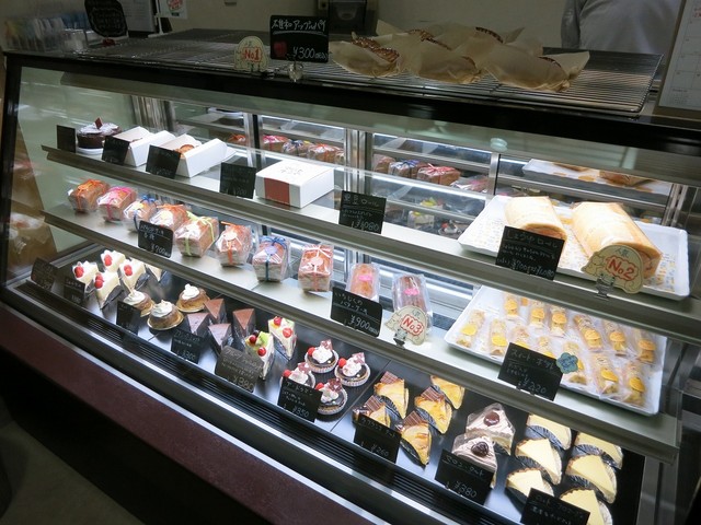 お菓子のアトリエ ア・ドゥマン - 四ツ小屋（ケーキ）の写真