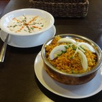 印度屋キッチン・ダバ - チキンビリヤニ、ライタ