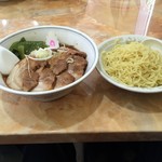 黄金 - 肉入りつけ麺