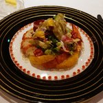 レストラン・パッション - がすべ産オマールエビとフルーツのサラダ