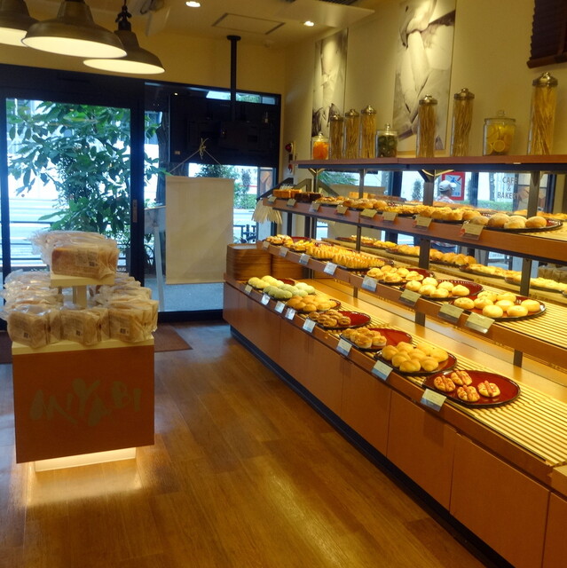 CAFE＆BAKERY MIYABI 神保町店>