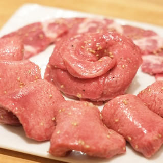 炭火焼ホルモン ぐう_0