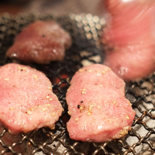 炭火焼ホルモン ぐう_1